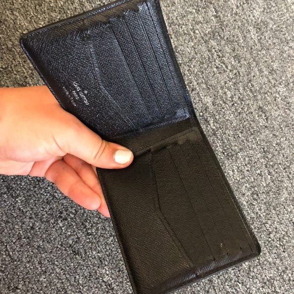 Men’s Louis Vuitton Multiple Wallet - Picture 6 of 10